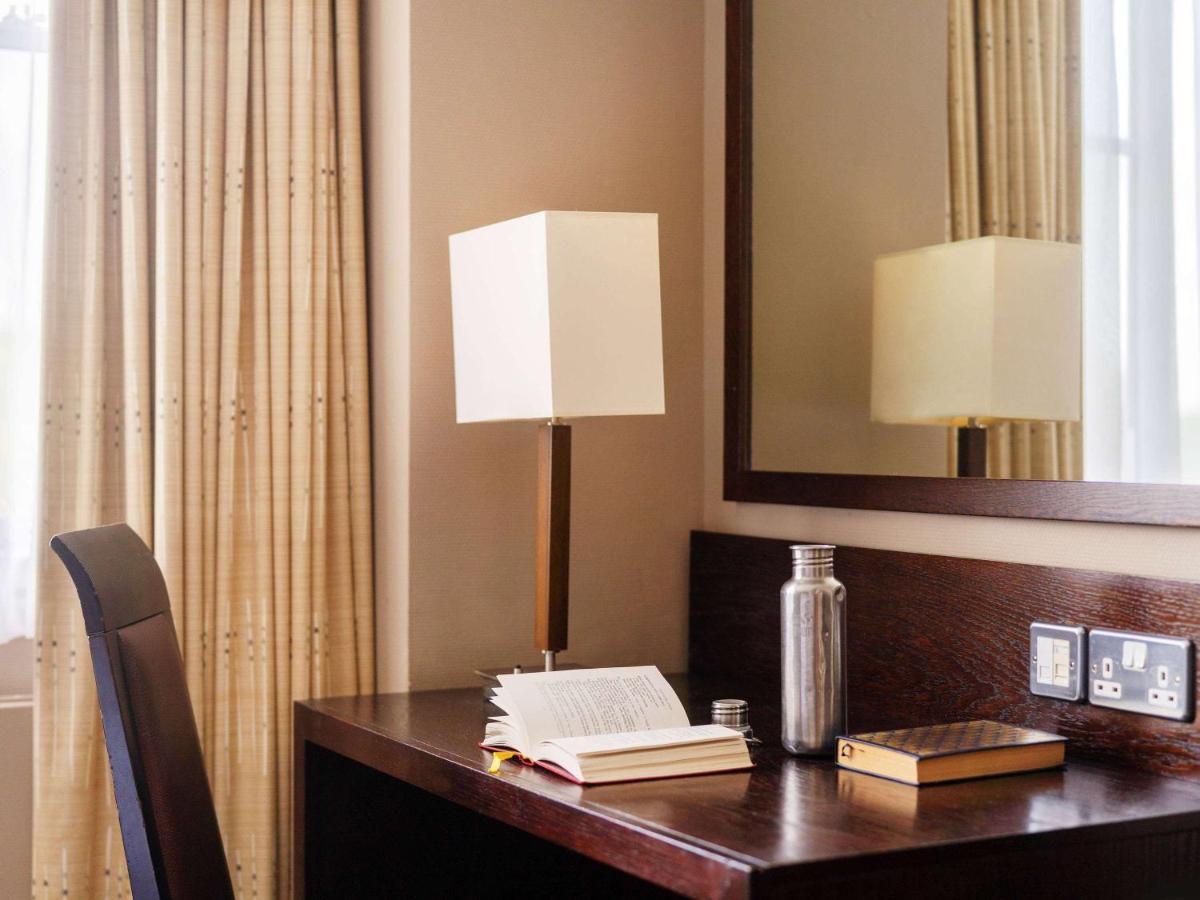 Mercure Leeds Parkway Hotel Eksteriør bilde